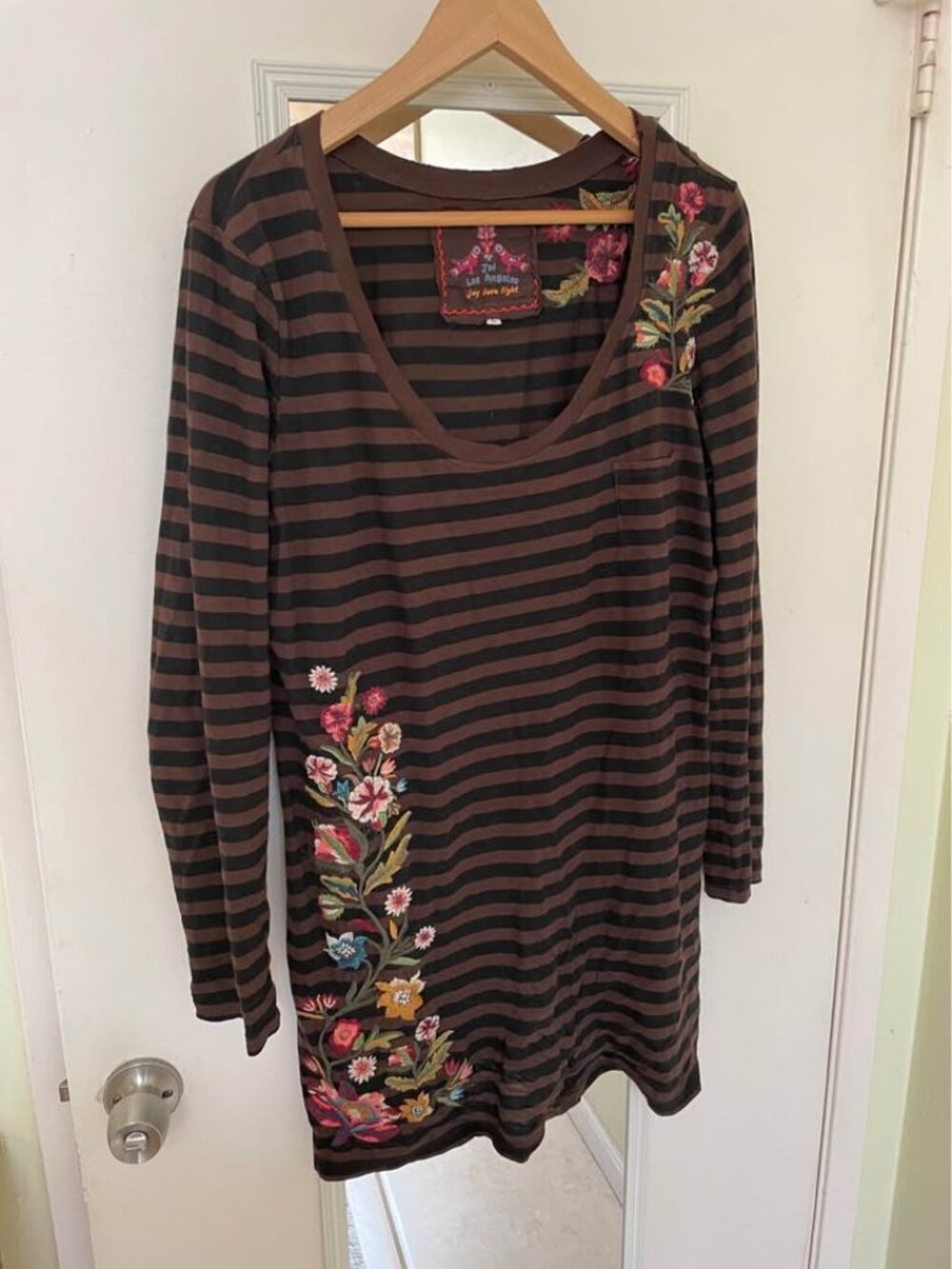 JW Los Angeles Joy Love Light embroidered dress/top - L